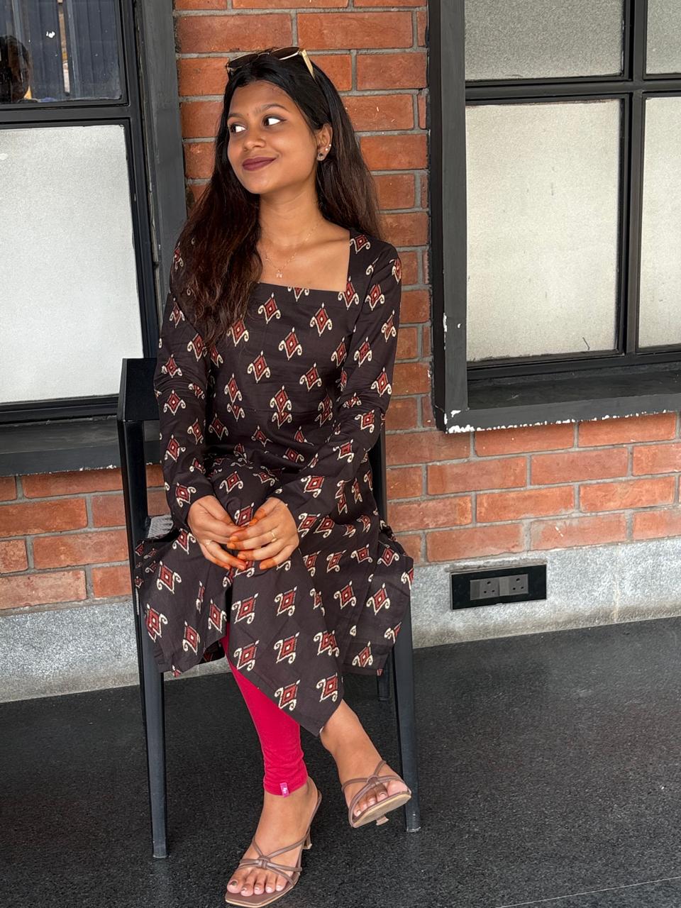 TRENDY BLACK KURTI