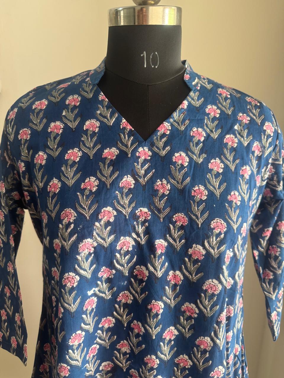 NARAYAN-2 CHECKED RAW SILK SUIT (Copy)