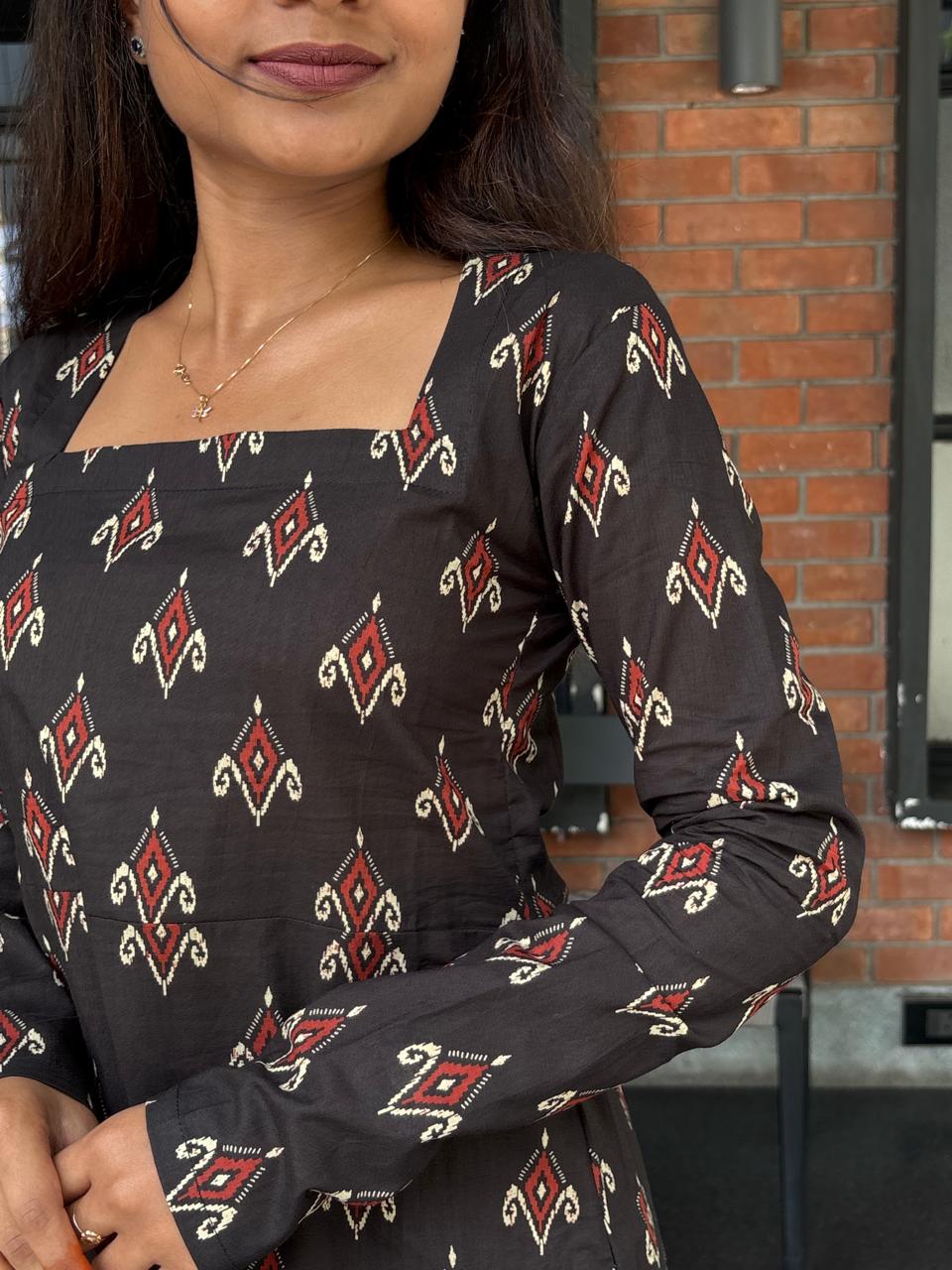 TRENDY BLACK KURTI